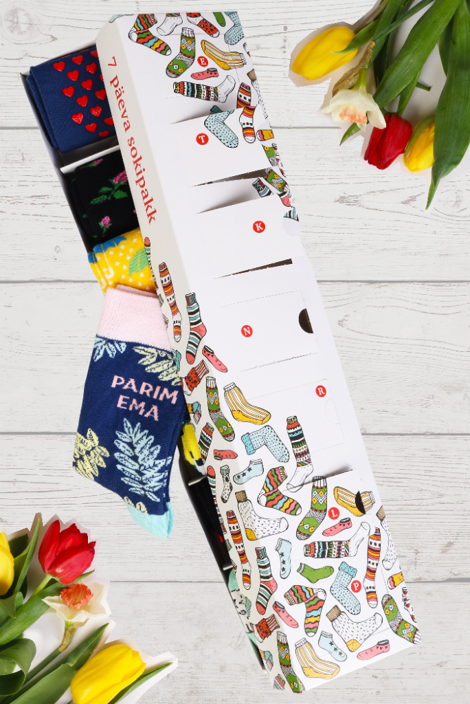 Подарочный набор-сюрприз ко Дню Матери из 7 пар женских носков на каждый день недели PARIM EMA (Лучшая мама)