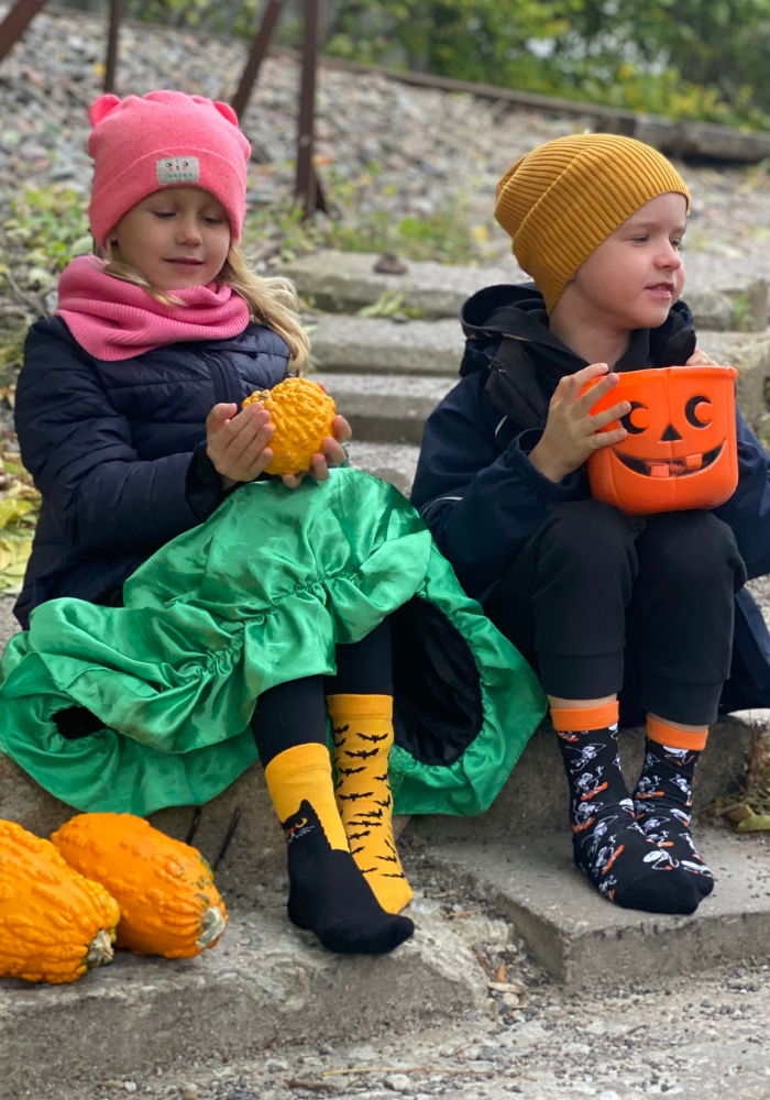 Sokisahtel Halloween socks for kids