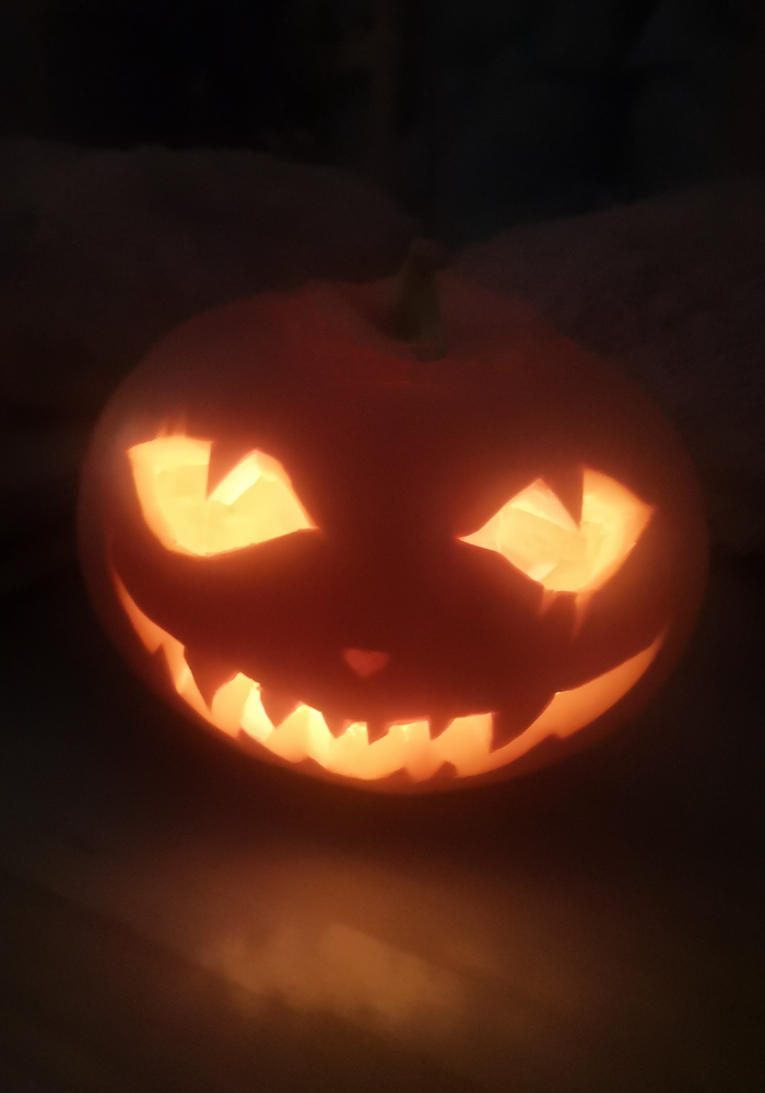 Halloweeni isetehtud kõrvits