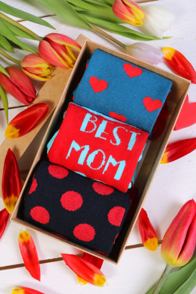 BEST MOM Mother's Day giftbox with 3 pairs of socks