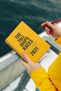 Записная книжка желтого цвета THE TALL SHIPS RACES 2021 | Sokisahtel