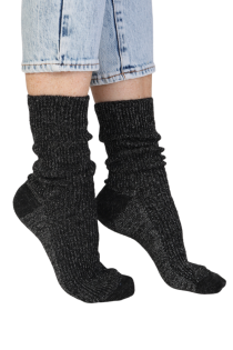 Тёплые блестящие носки чёрного цвета из шерсти альпака ALPAKAVILLASED | Sokisahtel
