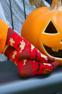 punased halloweeni sokid