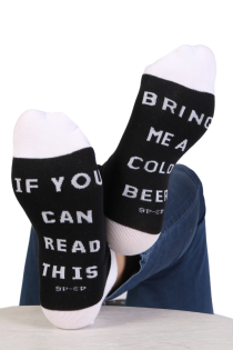 Хлопковые укороченные (спортивные) носки чёрно-белого цвета "IF YOU CAN READ THIS, BRING ME A COLD BEER" | Sokisahtel