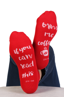 Хлопковые укороченные (спортивные) носки красного цвета "IF YOU CAN READ THIS, BRING ME COFFEE" | Sokisahtel