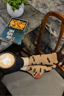 CAFE brown cotton socks with chocolate