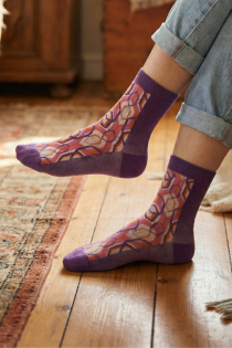 Pierre Mantoux WALLPAPER purple socks | Sokisahtel