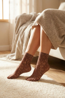 CLEO pruunid mustrilised sokid | Sokisahtel