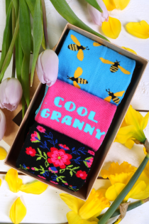 Подарочный набор из 3 пар уютных хлопковых носков на День матери COOL GRANNY | Sokisahtel
