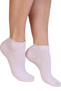 Светло-розовые укороченные хлопковые носки с узором ELAINA | Sokisahtel