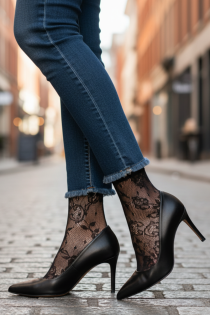 Pierre Mantoux ELENE musta värvi pitsilised sokid | Sokisahtel