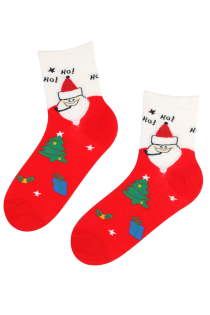 Хлопковые носки красного цвета с изображением весёлого Деда Мороза с праздничной атрибутикой ESTHER | Sokisahtel