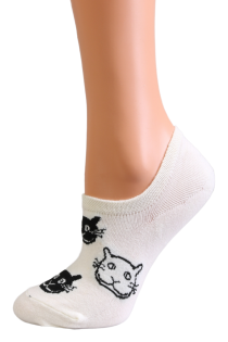 Укороченные хлопковые носки-следки белого цвета c кошачьими мордашками HAPPY | Sokisahtel