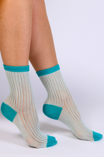 Фантазийные носки лазурного цвета с сетчатым узором GAJA | Sokisahtel