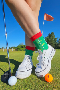Хлопковые носки ярко-зелёного цвета с изображением поля для гольфа GOLFPLAY | Sokisahtel