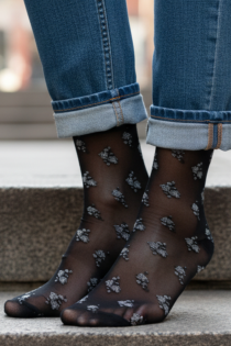 Pierre Mantoux IXORA musta värvi õhukesed sokid | Sokisahtel