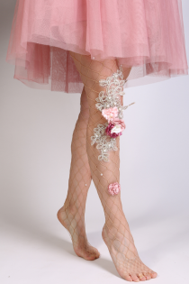 JEANNE romantic beige fishnet tights with flowers | Sokisahtel