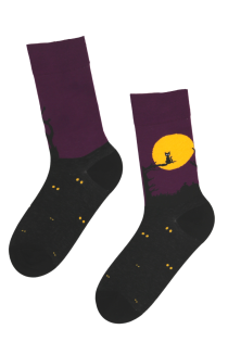 SPOOKY CAT Halloween socks with a black cat sitting in the moonlight | Sokisahtel