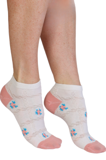 Белые укороченные хлопковые носки с узором KAYLANI | Sokisahtel
