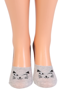 KITTEN grey footies with a cat | Sokisahtel