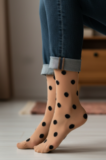 KYLIE beežid täpilised õhukesed sokid | Sokisahtel