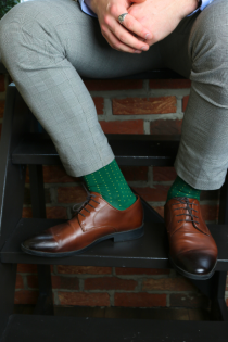 Костюмные носки из вискозы зелёного цвета с узором в мелкую крапинку MARCO | Sokisahtel