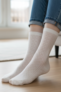 MIIABEL white diamond pattern socks | Sokisahtel