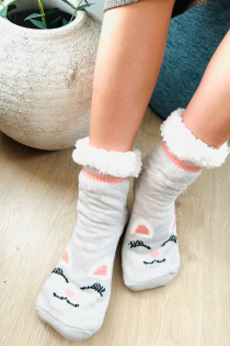 Тёплые домашние носки серого цвета с очаровательными кошачьими мордочками MINNA | Sokisahtel