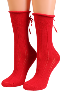 Хлопковые носки красного цвета с плетёным узором и декоративными завязками MIRIAM | Sokisahtel