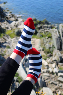 Укороченные хлопковые носки красного цвета в сине-белую полоску MISSISSIPPI | Sokisahtel