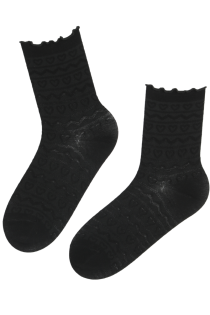 Хлопковые носки чёрного цвета с узором в виде сердечек NAVARRA | Sokisahtel