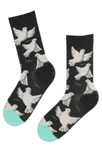 Хлопковые носки чёрного цвета с изображением белых голубей PIGEON | Sokisahtel