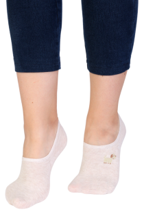 Женские хлопковые носки-следки светло-бежевого цвета с миниатюрным изображением блестящего пёсика SAARA | Sokisahtel