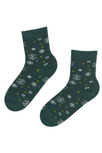 Женские тёплые шерстяные носки тёмно-зелёного цвета с изображением звёздочек и снежинок SNOWY | Sokisahtel