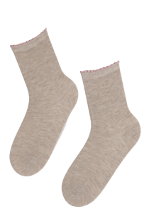 Женские хлопковые носки бежевого цвета со сверкающим кантиком ITI | Sokisahtel