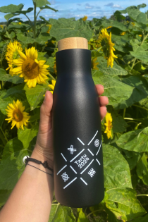 Практичная бутылка-термос чёрного цвета с уникальными лого и надписью TARTU 2024 | Sokisahtel
