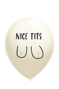 Воздушный шарик белого цвета из латекса с надписью NICE TITS 