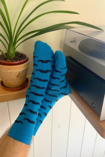 Мериносовые носки синего цвета с узором из усов  VUNTS | Sokisahtel