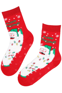 Хлопковые носки красного цвета с неуклюжим снежным человеком и нескользящей подошвой YAVANNA | Sokisahtel