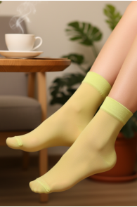 Тонкие фантазийные носки жёлтого цвета с широким краем BRAVA от Sarah Borghi | Sokisahtel