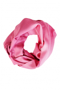 Шаль кораллово-розового цвета из смеси шелка и шерсти альпака ROYAL ALPACA | Sokisahtel