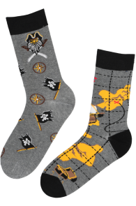 ARMIN grey cotton socks with pirates | Sokisahtel