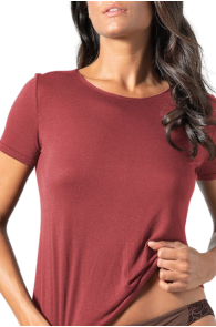 Женская футболка бордово-красного цвета из качественной модальной ткани с добавлением кашемира CASHMERE | Sokisahtel