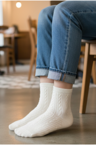 CELESTE valged pehmed sokid | Sokisahtel
