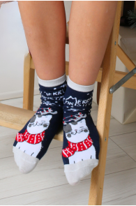 Хлопковые носки тёмно-синего цвета в рождественской тематике с праздничной кошкой CLEMENT | Sokisahtel