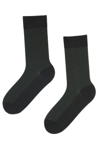 Мужские костюмные носки чёрного цвета из вискозы с узором в виде крапинок зелёного цвета COOLIO | Sokisahtel