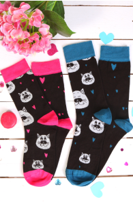 Подарочный набор на День друга из 2 пар разнопарных носков с изображением кошек и сердечек COUPLE | Sokisahtel