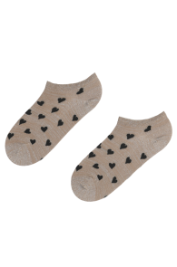 Женские блестящие укороченные (спортивные) хлопковые носки бежевого цвета с изображением сердечек PIIA | Sokisahtel