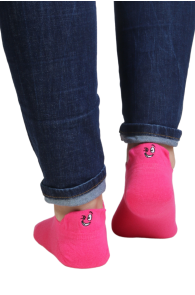 Укороченные (спортивные) хлопковые носки ярко-розового цвета с изображением весёлых эмоций FACE | Sokisahtel