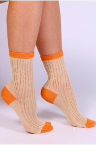 Фантазийные носки апельсинового цвета с сетчатым узором GAJA | Sokisahtel
